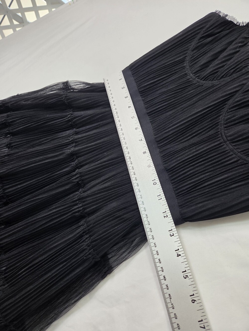 Alice + Olivia Deena Pleated Maxi Dress Black Sheer Tulle Pleated Gown Size 6 - Picture 13 of 15